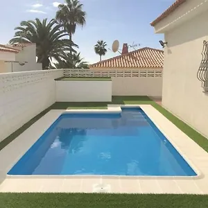 83 Con Piscina Privada , Callao Salvaje España